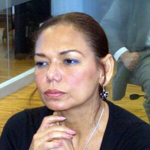Aminta Buenaño