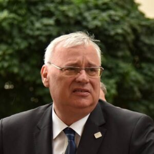 András Aradszki