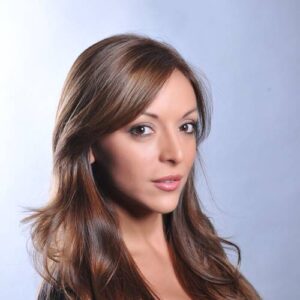 Cristina Abuhazi