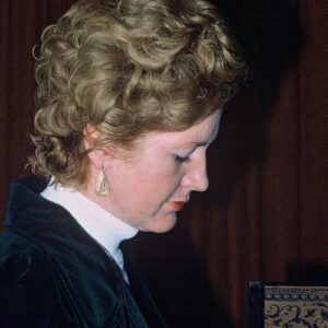 Elizabeth de la Porte