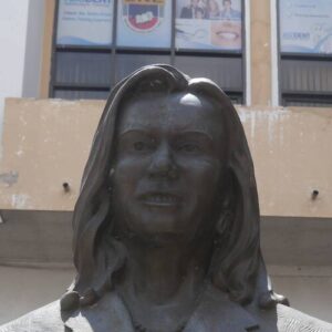 Guadalupe Larriva