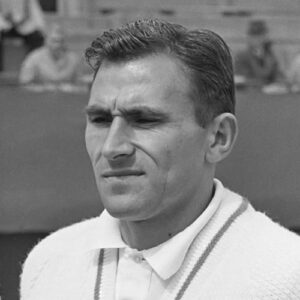 István Gulyás