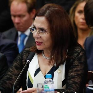 Karen Longaric