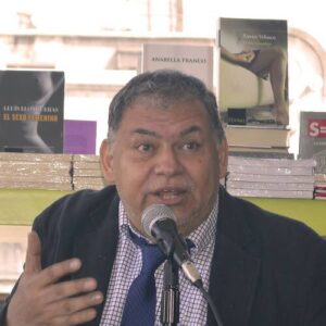 Lauro Zavala