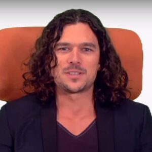 Luke Arnold