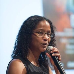 Marcelle Soares-Santos