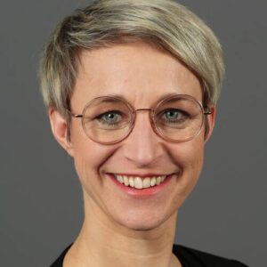 Nadine Schön