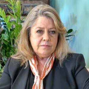 Noni Hazlehurst