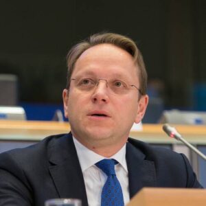 Olivér Várhelyi