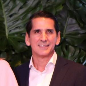 Rómulo Roux