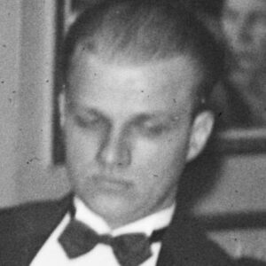 Carlton Mobley