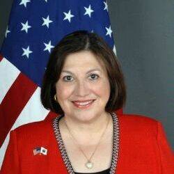 Carmen Lomellin