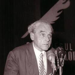 Cezar Petrescu