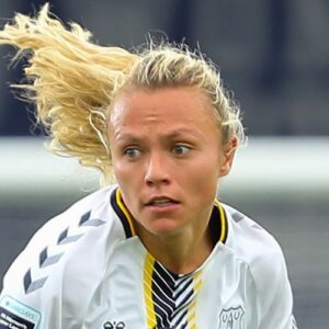 Claire Emslie