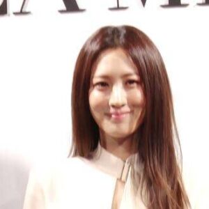 Claudia Kim