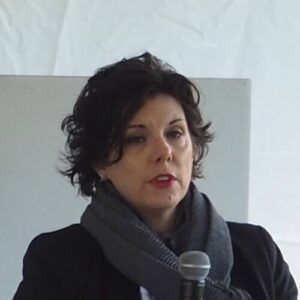 Deanna Raybourn