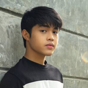 Elijah Canlas