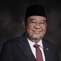 Harry Azhar Azis