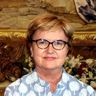 Isaura Leal