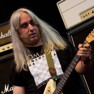 J Mascis