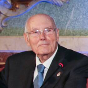 José Manuel Romay Beccaría