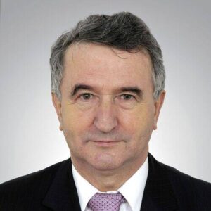 Leon Kieres