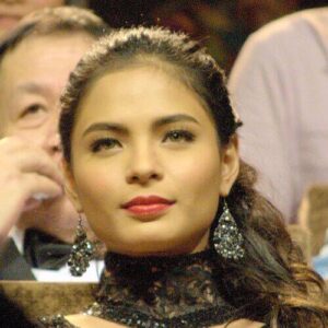 Lovi Poe