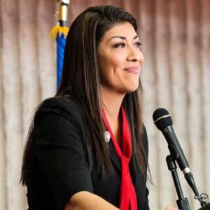 Lucy Flores
