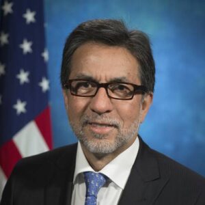 Luis E. Arreaga