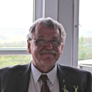 Maciej Henneberg