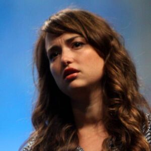 Milana Vayntrub