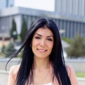 Nigar Arpadarai