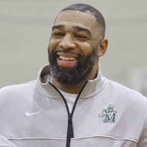 Romeo Travis