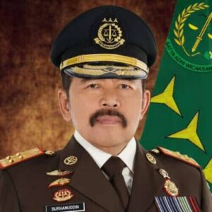 Sanitiar Burhanuddin