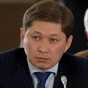 Sapar Isakov
