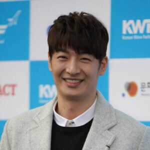 Son Ho-young