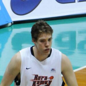 Tyler Newton