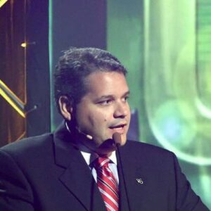 Víctor J. Montilla